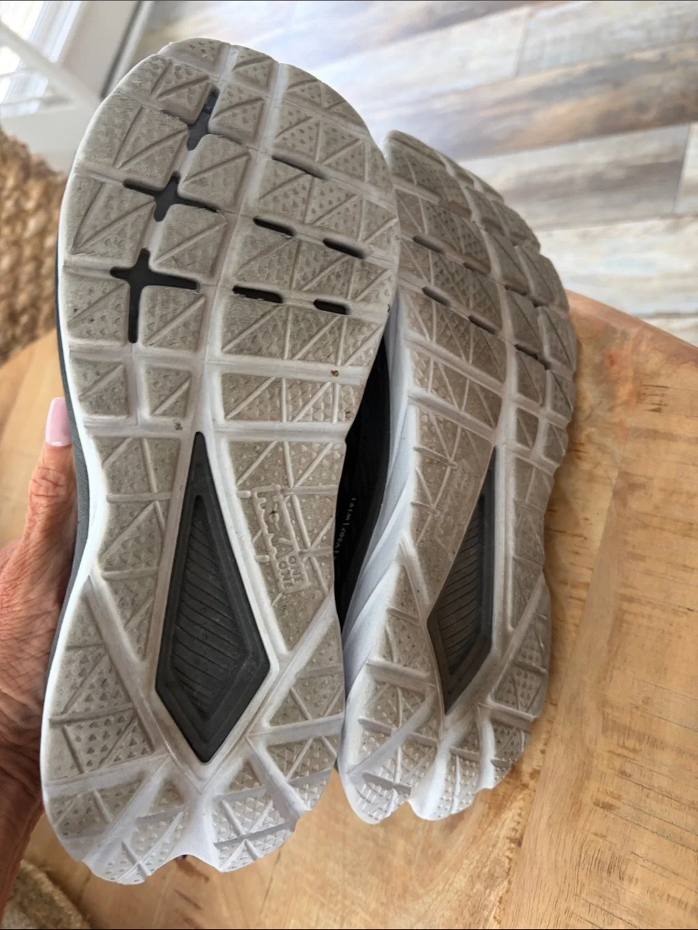 Hoka Men's Black and White Mach 5 Running Shoes